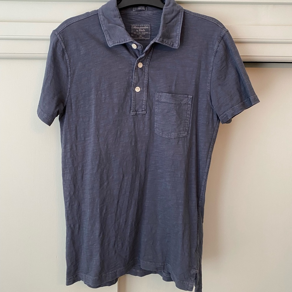 A & F mens XS garment dyed polo